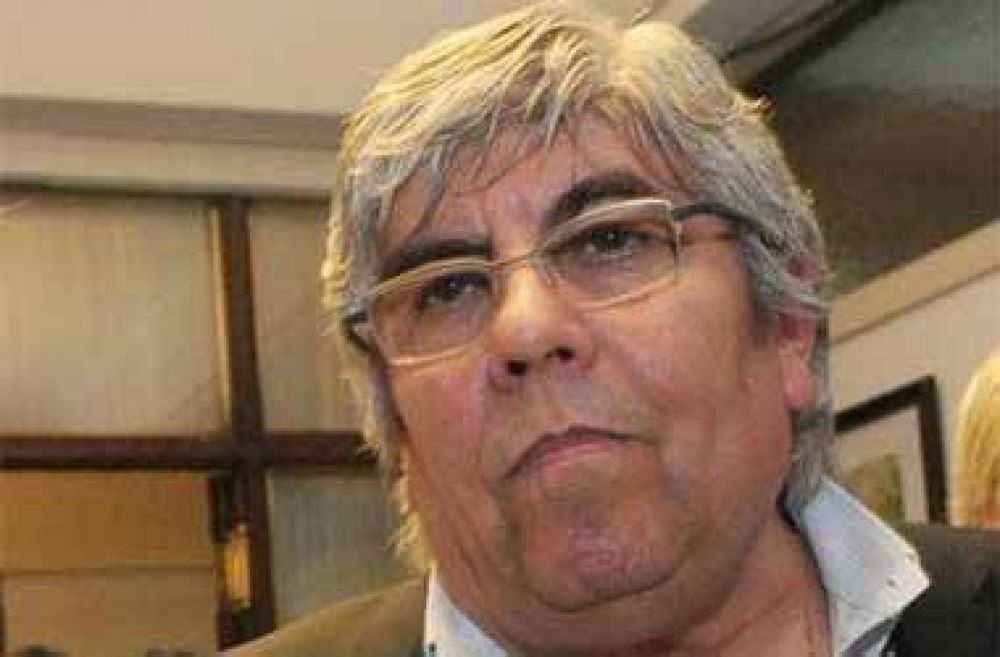 Hugo Moyano dijo que si hay tope salarial "se suspenden las paritarias"