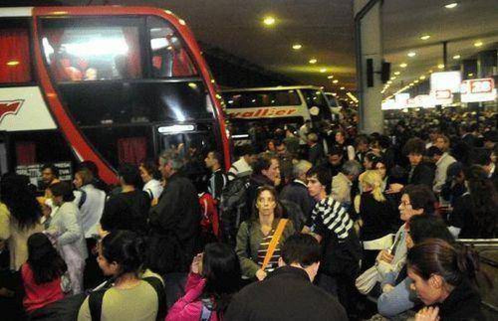 No saldrn colectivos larga distancia de Retiro