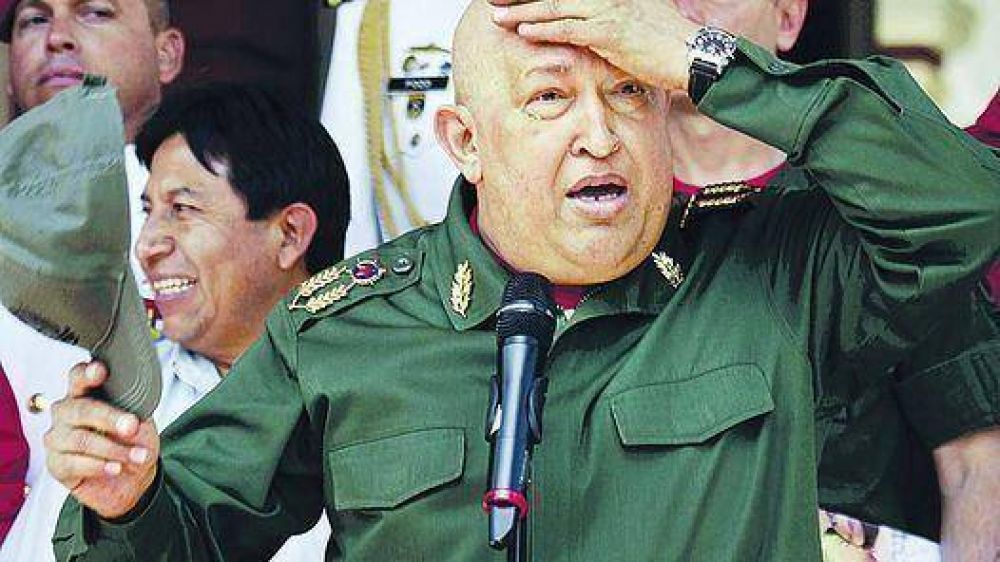 Sorpresivo viaje de Ch�vez a Cuba para tratar su c�ncer