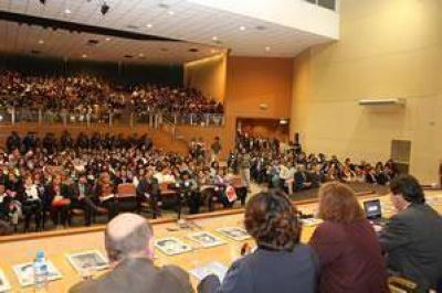  M�s de 4 mil asistentes participan del Congreso Nacional de Educaci�n