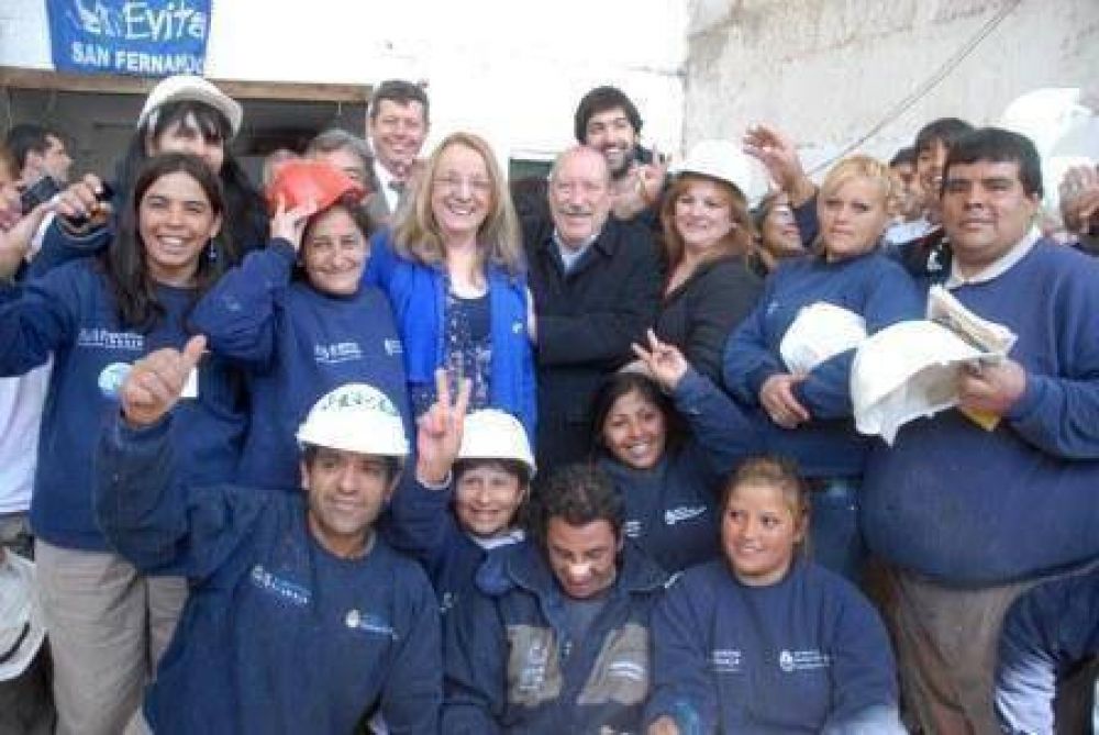 Alicia Kirchner entreg� aportes para el desarrollo productivo en San Fernando
