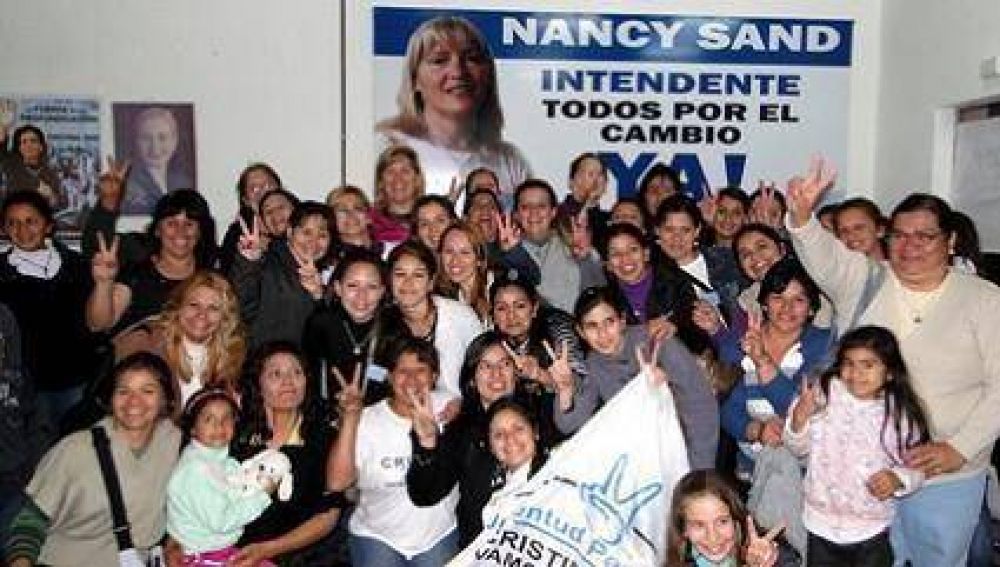 Nancy Sand gan� con el 54%
