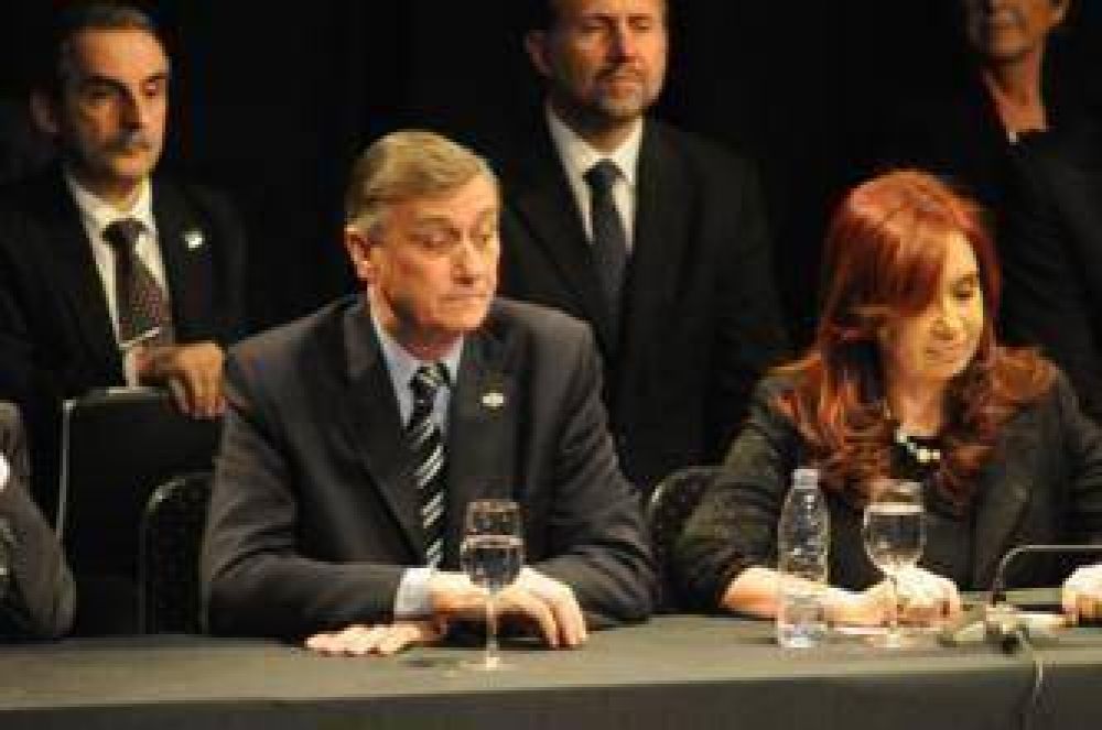 Cristina y Hermes m�s all� de los protocolos  