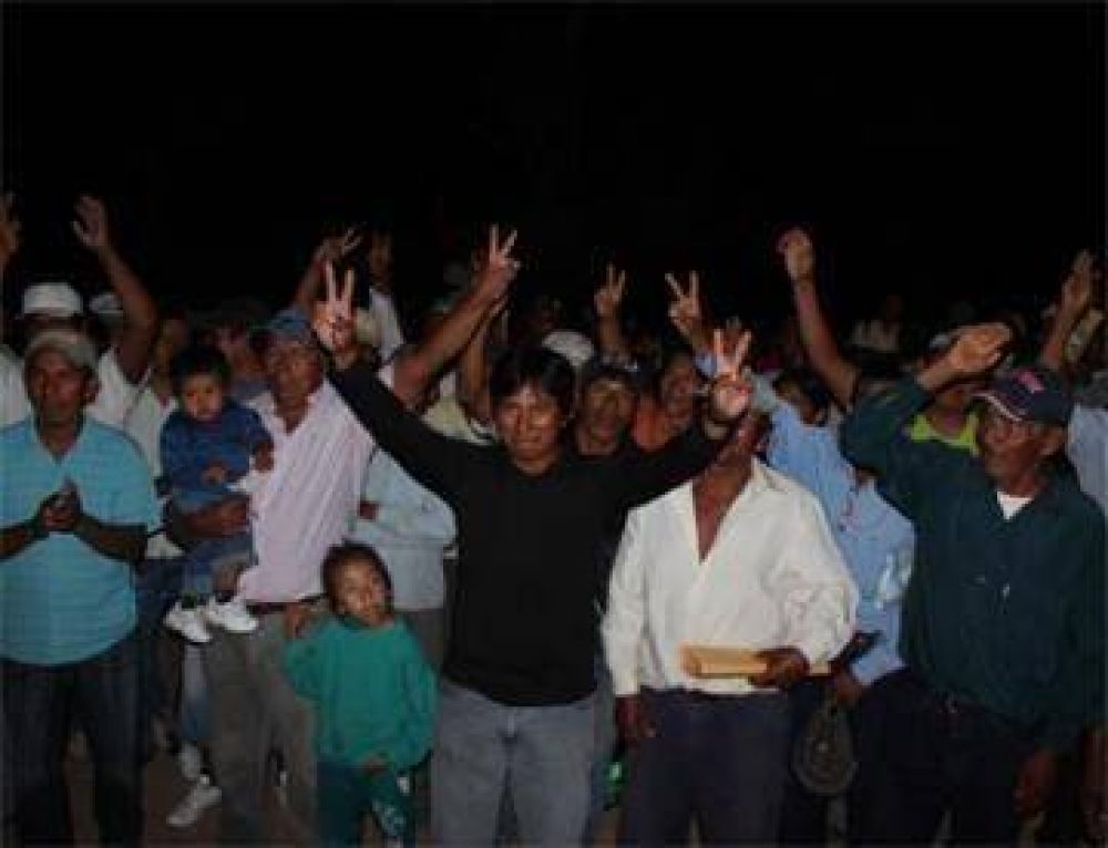 BERMEJITO: ABORIGENES AMENAZAN CON CORTES DE RUTA