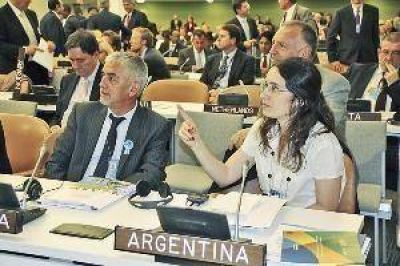 El ministro Luis Mart�nez se reuni� con autoridades de la OPS en Naciones Unidas