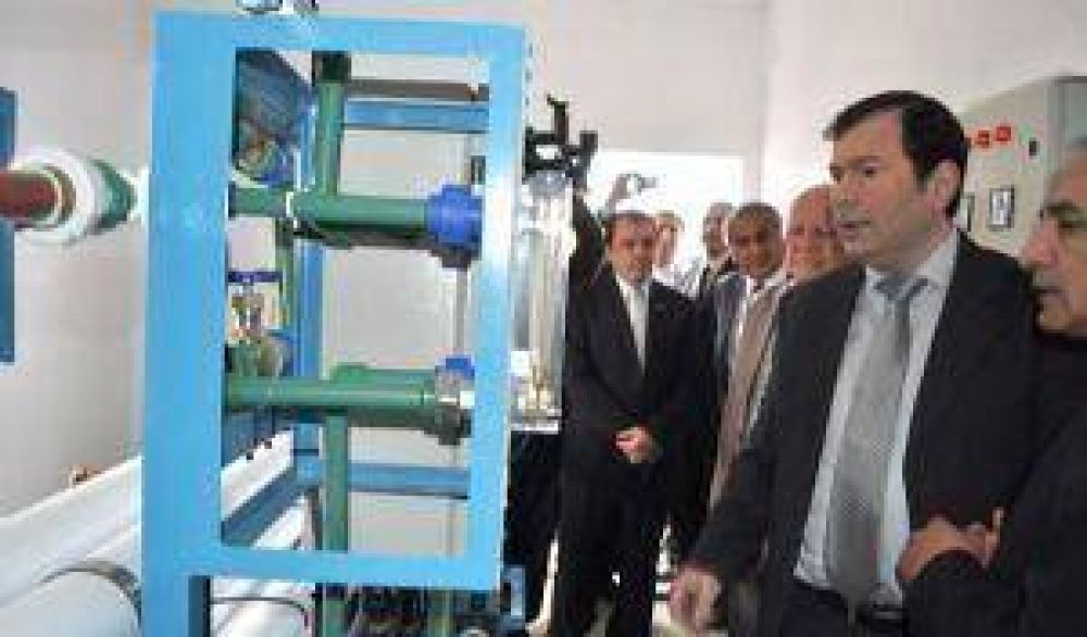 Se inaugur� una planta potabilizadora de agua