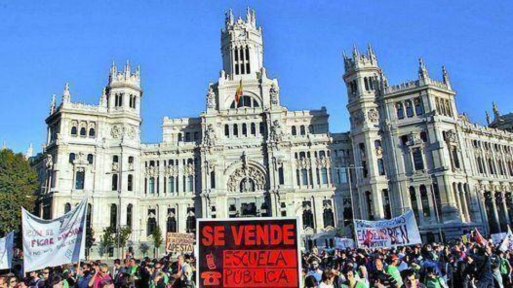 Masiva movilizaci�n en Madrid contra los recortes en educaci�n