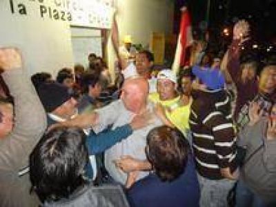 De Castro, agradecido por el apoyo que le permiti� la reelecci�n