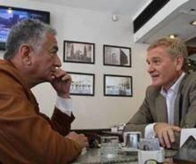 Rodr�guez Sa� y De Narv�ez buscan unificar el peronismo disidente