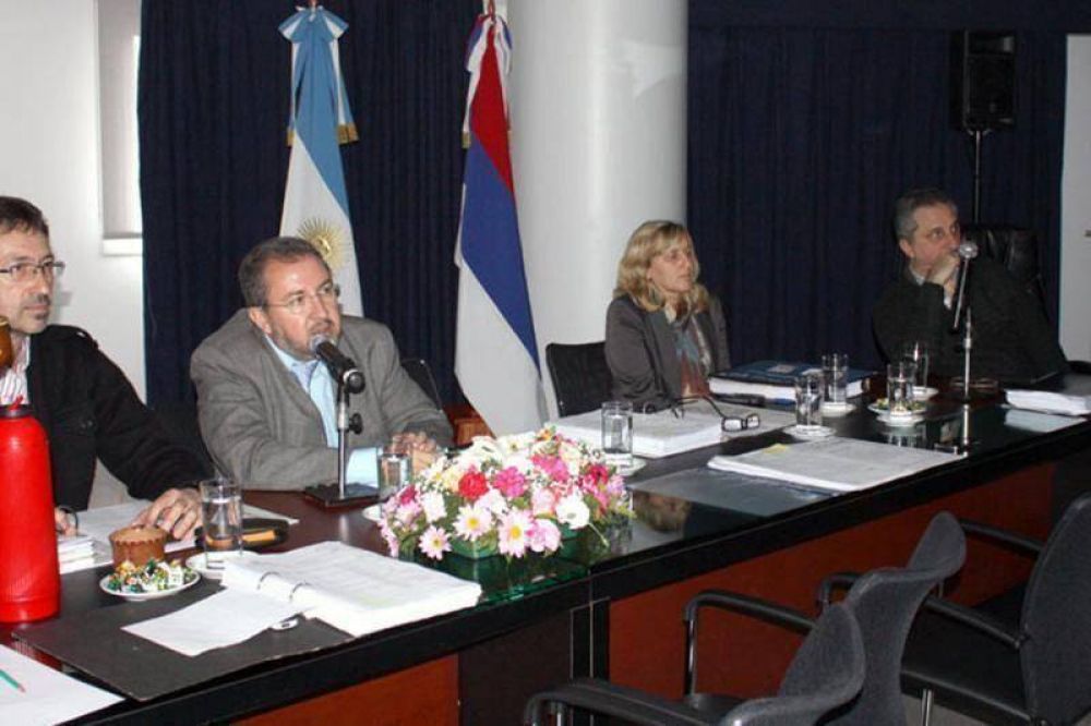 Presupuesto 2012: Franco anticip� el fortalecimiento del sistema 911 y la construcci�n de nuevas unidades regionales