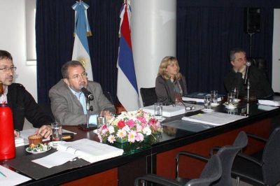 Presupuesto 2012: Franco anticip� el fortalecimiento del sistema 911 y la construcci�n de nuevas unidades regionales