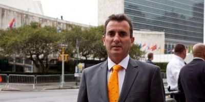 Un candidato en Nueva York: en su primer d�a de gira, P�rez promocion� a Mendoza