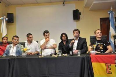 SAN MART�N - MAIDANA Y PETROV PRESENTARON LA PELEA DEL VIERNES Y HOY REALIZAN UN ENTRENAMIENTO P�BLICO EN LA PLAZA SAN MART�N 