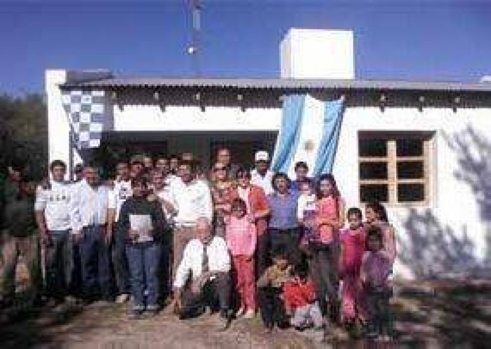  Entregaron viviendas a trabajadores del Plan de Inclusi�n en el Departamento Jun�n