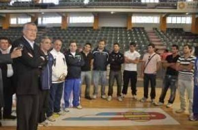 El Gobernador fue al Estadio Aldo Cantoni a alentar a la Selecci�n Argentina