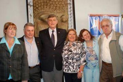 Binner y Stolbizer recorrieron la ciudad y charlaron con vecinos