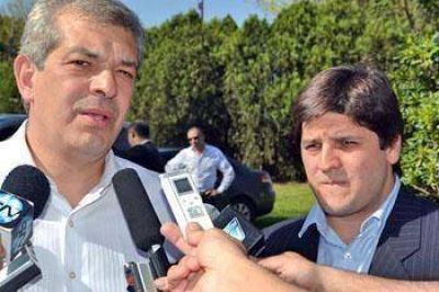 El ministro Juli�n Dom�nguez entreg� subsidios a productores de Pergamino