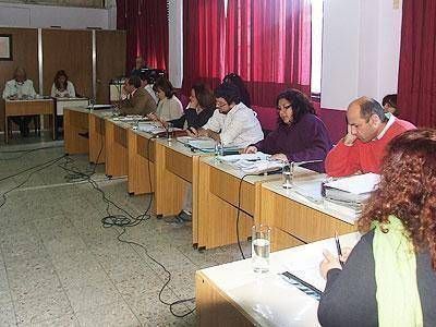 Echeverria: Prometen que la SA con participaci�n comunal "facilitar� el acceso a las tierras�