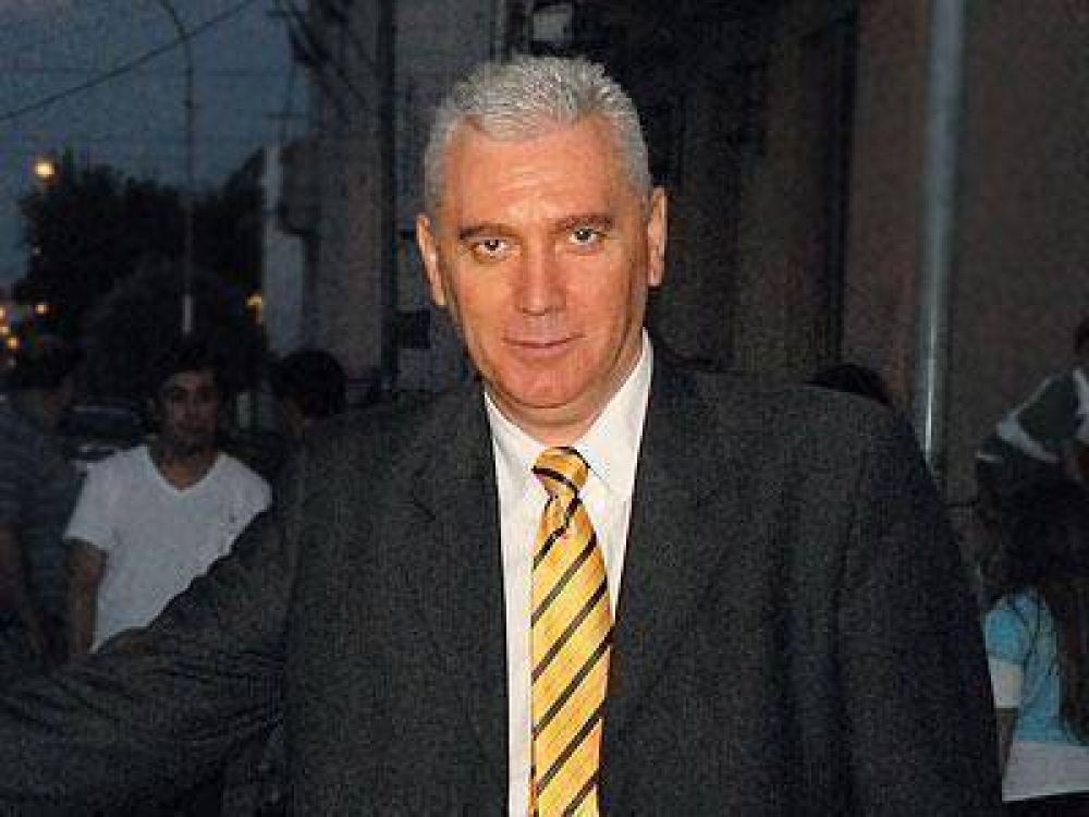 San Vicente: Valle desminti� un acuerdo con el duhaldismo y el goyismo