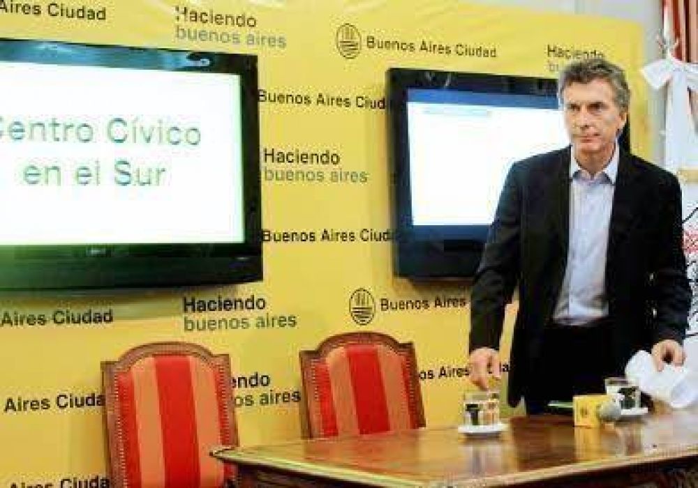 Macri, entre el retiro espiritual y la licencia por paternidad
