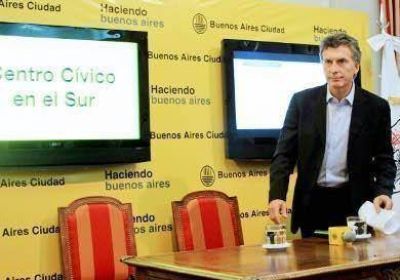Macri, entre el retiro espiritual y la licencia por paternidad