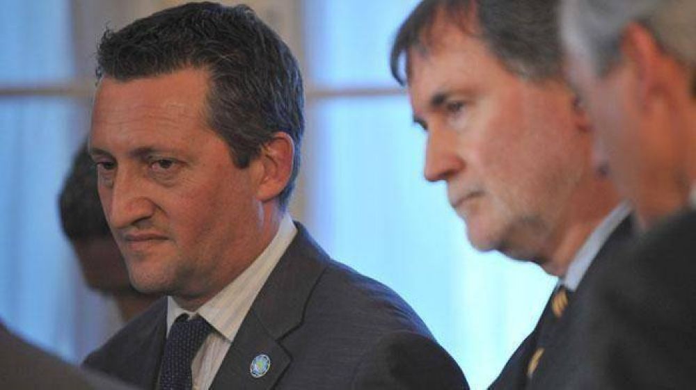 Giacomino neg� que vaya a incorporar a monotributistas antes de irse