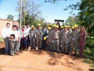Por un monto de 1 mill�n de pesos comenzaron obra de red cloacal que beneficiar� a m�s de 2.300 vecinos