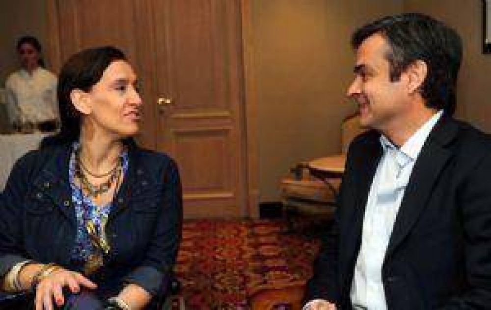 Con duras cr�ticas a Jaque, Michetti pidi� el voto para Rosales