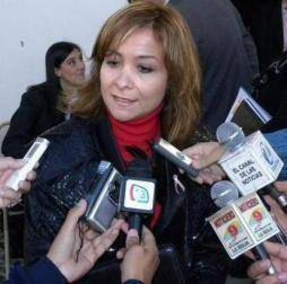 Tras los comicios, van por la cabeza de Julio Mart�nez en la UCR