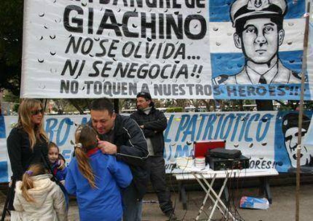 Ex-combatientes de Malvinas amenazan con tomar el Concejo si no reponen el cuadro de Giachino