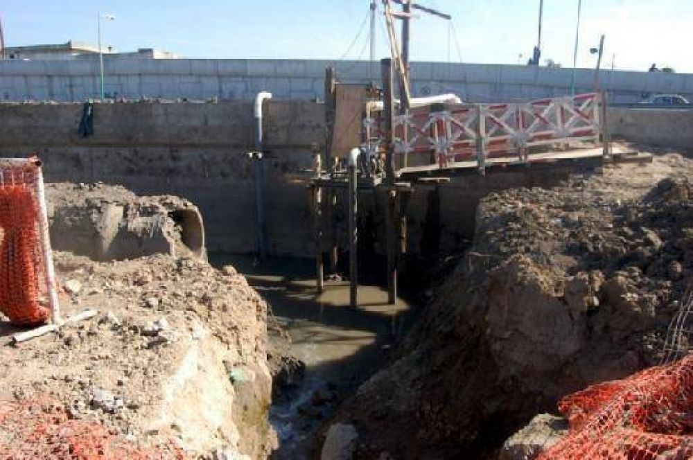 Lomas de Zamora: Avanzan los trabajos de la red de desag�es pluviales en el Barrio Laprida