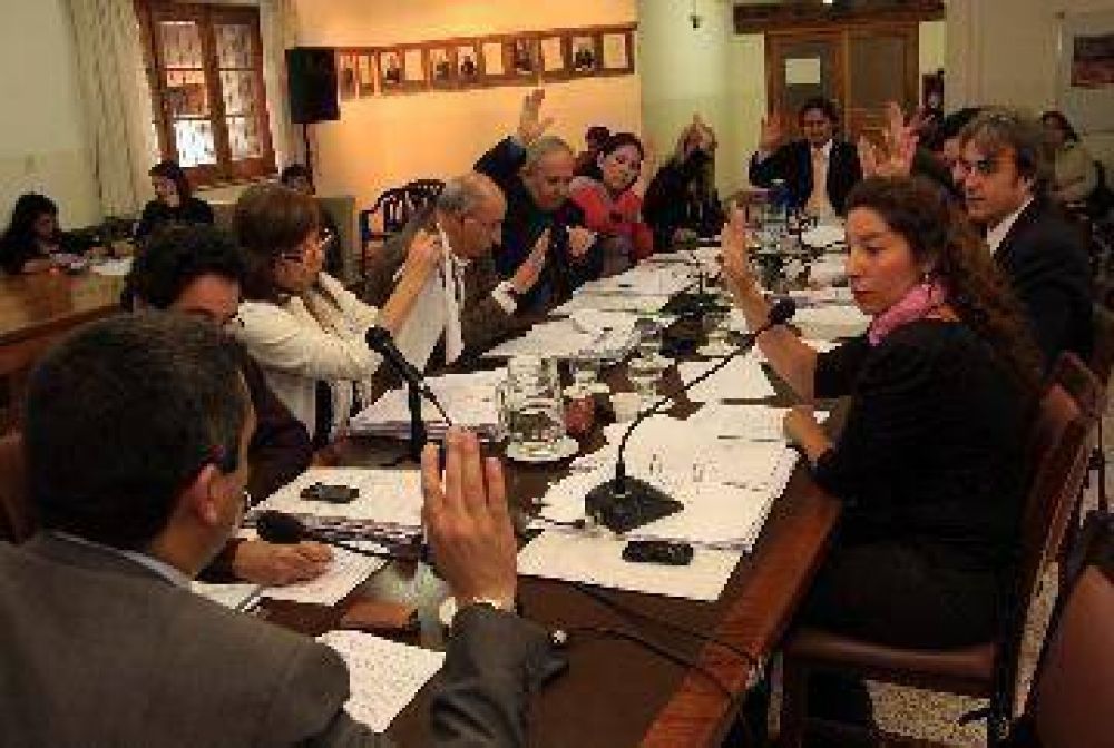 Bariloche recortar�a partidas para pagar los salarios