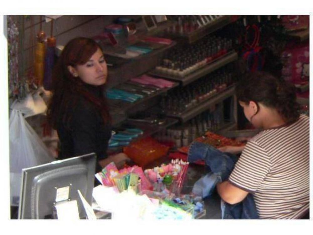 Ser� normal la actividad comercial el lunes
