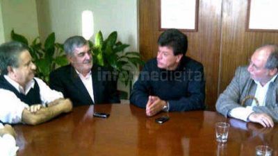Duhalde busca evitar que se le desbanden los aliados entrerrianos