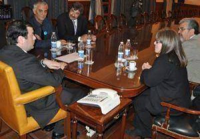 Zamora se reuni� con miembros del Incucai