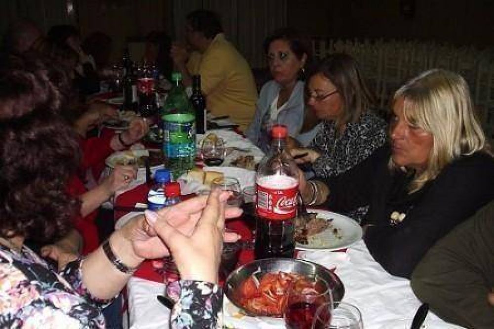 Mar�a In�s Fern�ndez se reuni� con santeros caja grande 