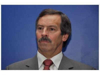 Econom�a aclar� que el presupuesto no permite un nuevo aumento a docentes