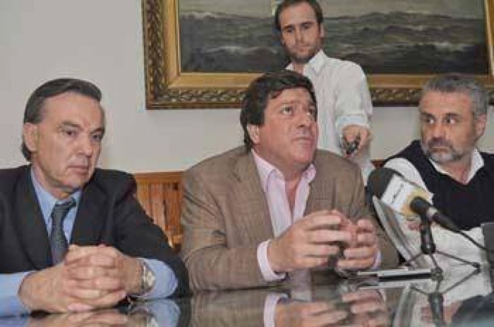 El candidato a vicegobernador, Gabriel Mariotto, visit� Patagones	