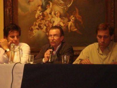 Aunque con algunas ausencias, los candidatos a intendente dieron su debate en la UCALP