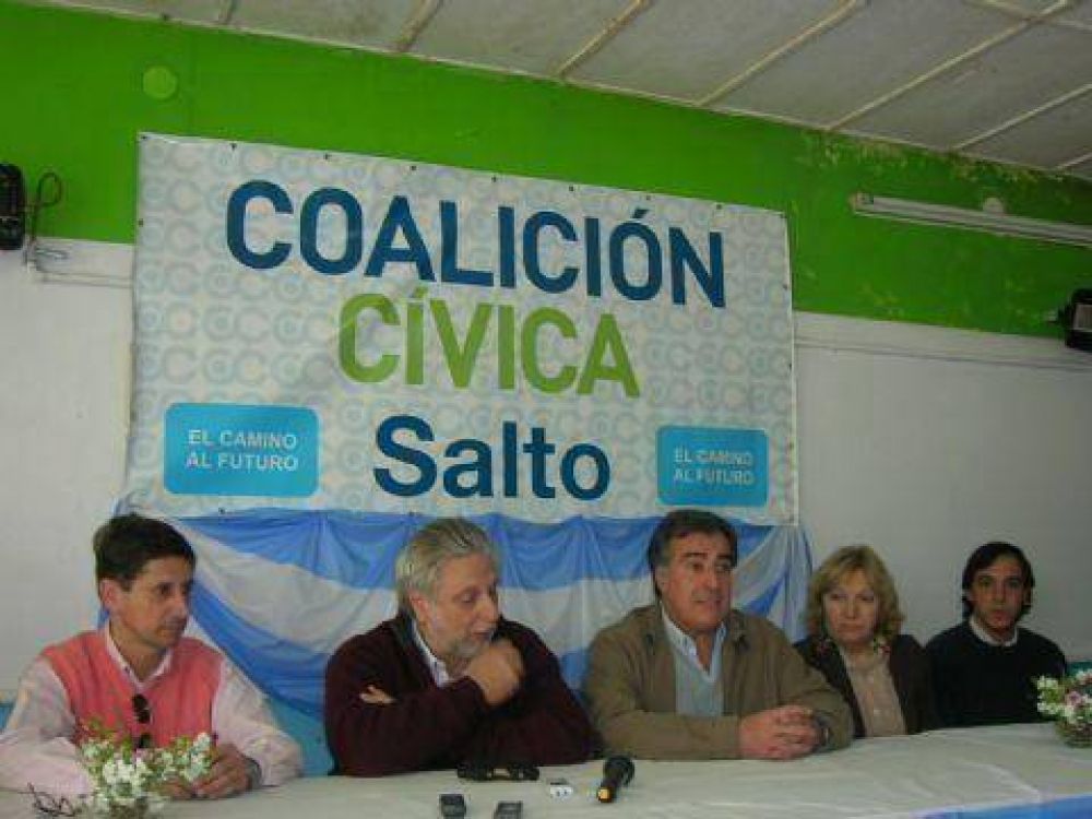 Visita de Mario Llamb�as