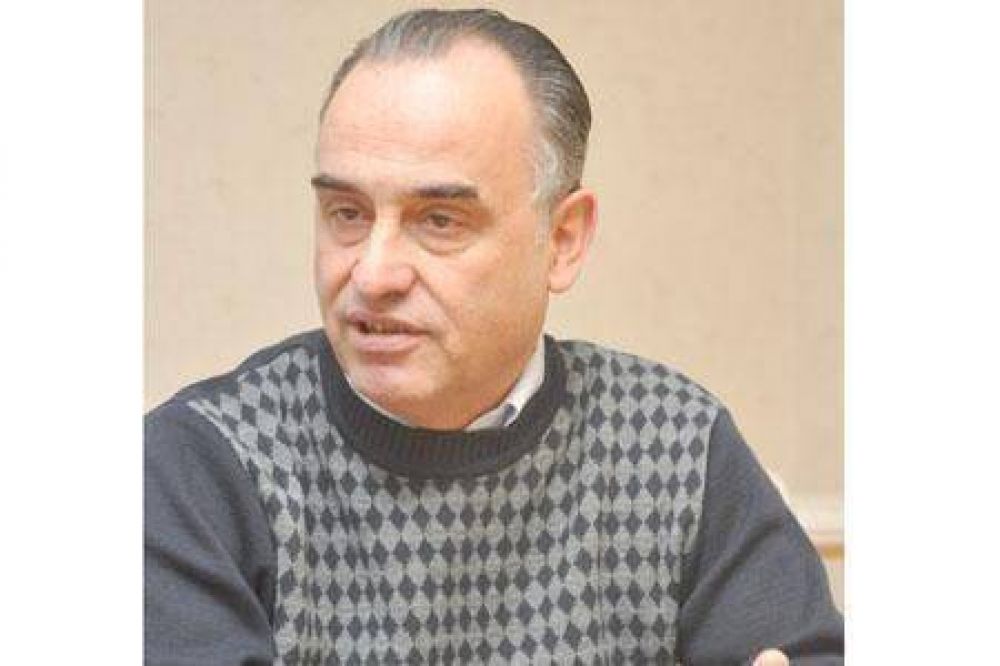 Ramos dijo que por a�o hubo un 45 % de aumento en la tarifa de la Cooperativa