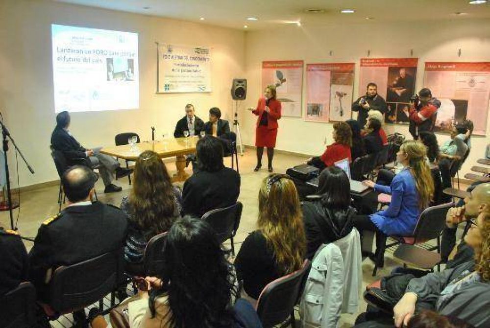 �Hay que hacer un sistema integrado de salud d�nde el paciente sea el centro�
