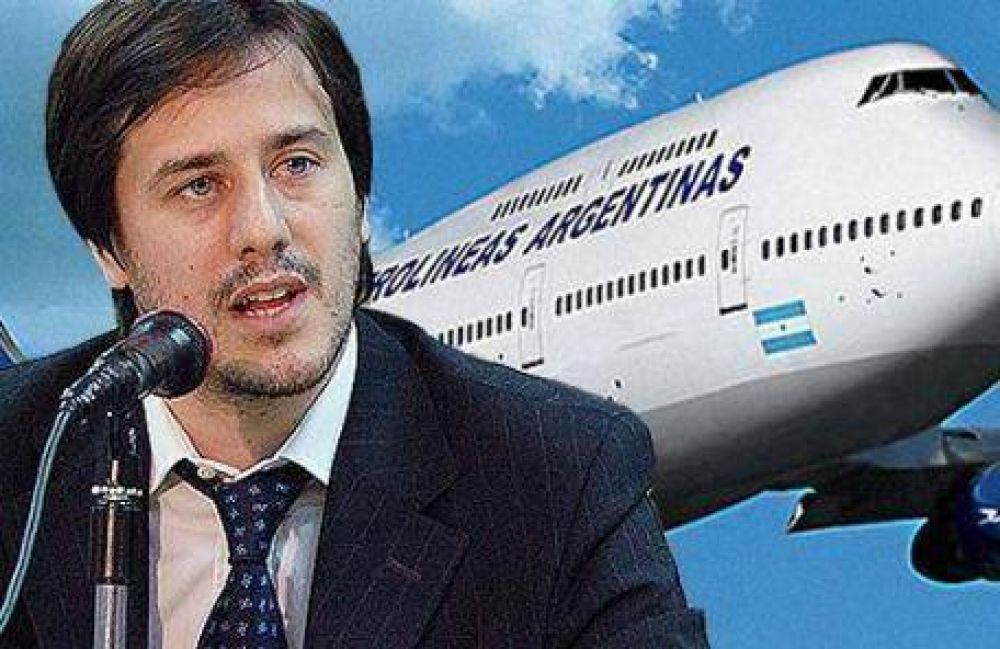 "Hoy Aerol�neas opera m�s y pierde menos"