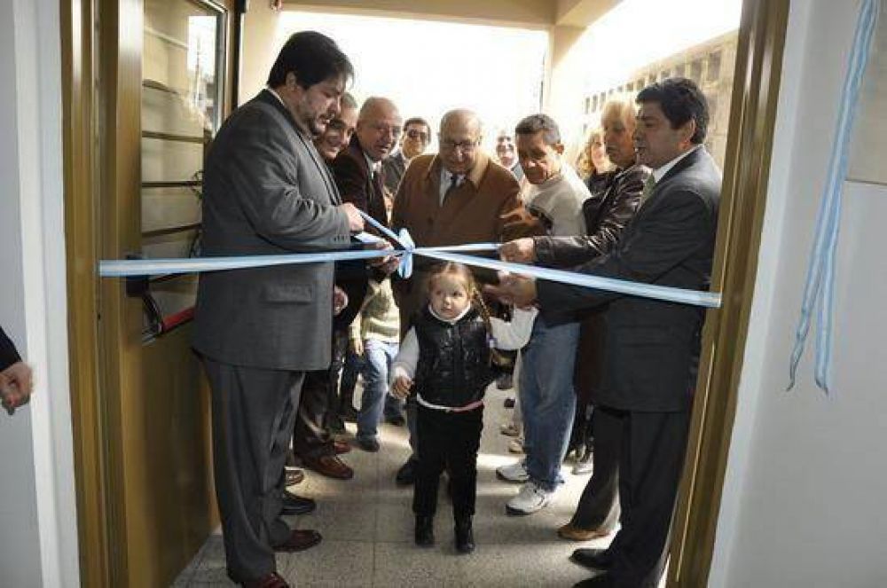 Campana cuenta con un nuevo Centro de Salud, inaugurado en emotivo homenaje a �Reina� Garc�a