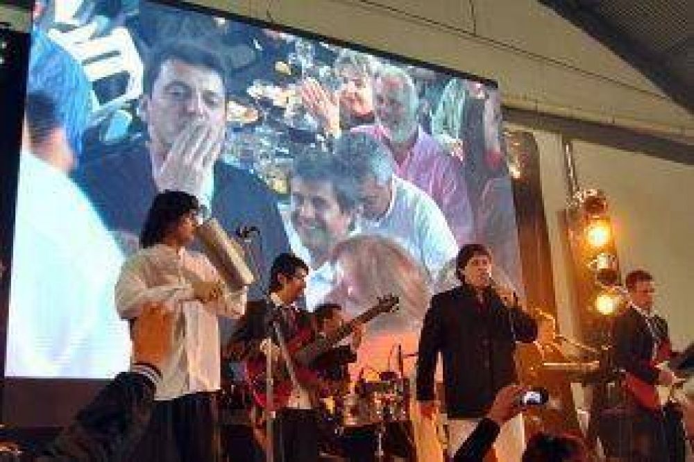En Rinc�n de Milberg, Massa comparti� su programa 2012-2015