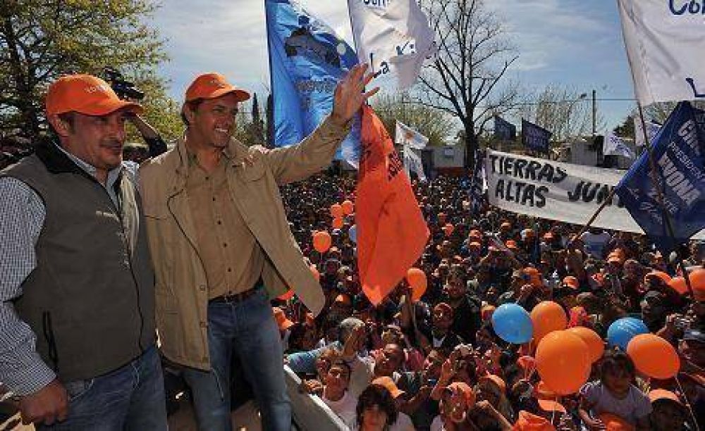 Scioli: "Luis Vivona garantiza la profundizaci�n de los cambios"
