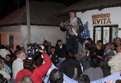 "Caleuche" Garc�a dobleg� a Romera y se qued� con la intendencia
