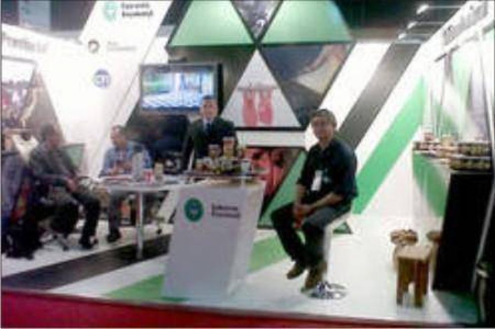 Corrientes mostr� su potencial forestal en una feria internacional