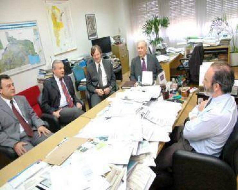 Garantizan fondos para obra p�blica en la ciudad