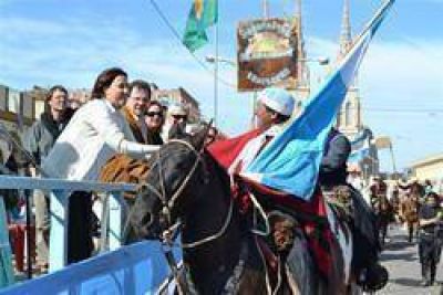 GRACIELA ROSSO ENCABEZ� EL ACTO POR LA 67� PEREGRINACI�N GAUCHA
